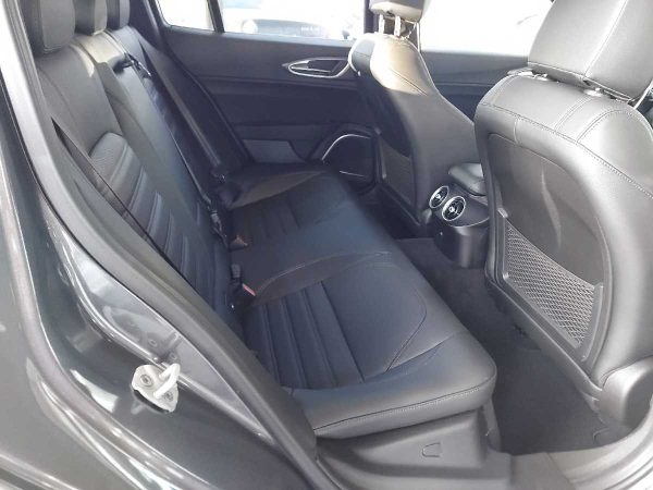 Alfa Romeo Giulia 2.0 Turbo Veloce – Bild 11