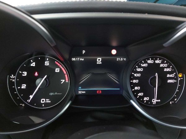 Alfa Romeo Giulia 2.0 Turbo Veloce – Bild 10