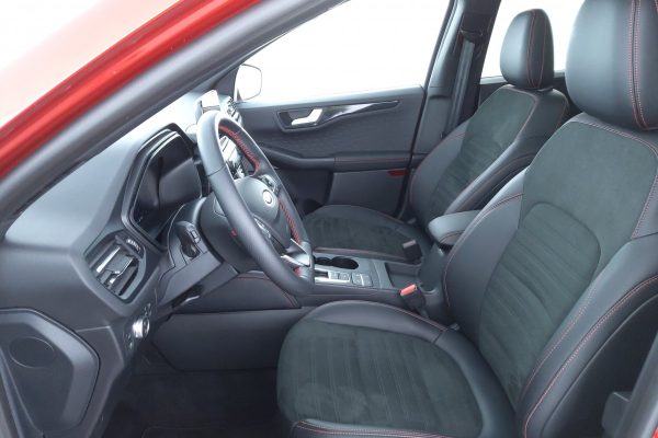 Ford Kuga Plug-In Hybrid ST-Line X – Bild 11