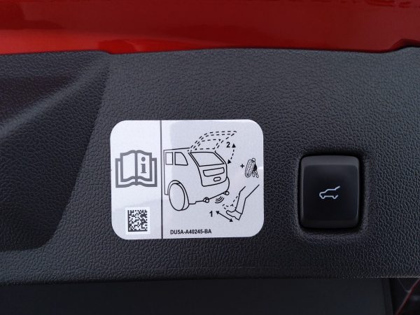 Ford Kuga Plug-In Hybrid ST-Line X – Bild 8