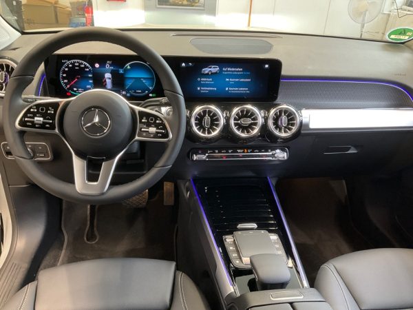 Mercedes-Benz EQB 300 4Matic Progressive – Bild 8