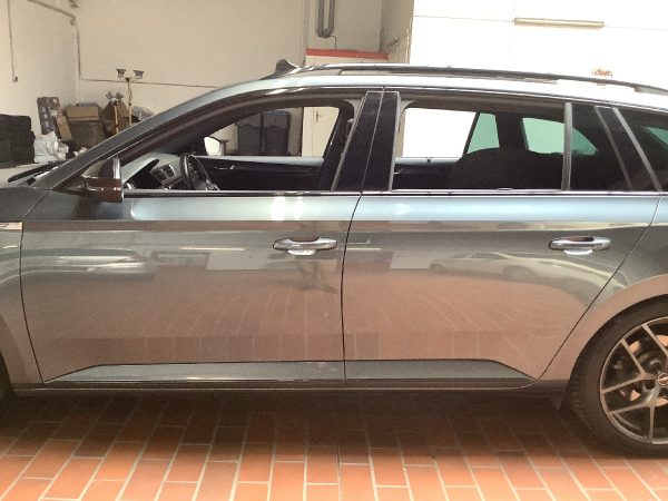 Skoda Superb Combi 2.0 TSI SportLine 4x4 – Bild 6