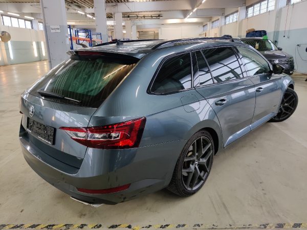 Skoda Superb Combi 2.0 TSI SportLine 4x4 – Bild 5
