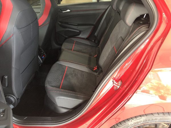 Volkswagen Golf GTI 2.0 TSI OPF DSG Clubsport – Bild 11