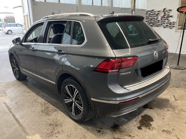 Volkswagen Tiguan 2.0 TSI Highline 4Motion BlueMotion – Bild 6