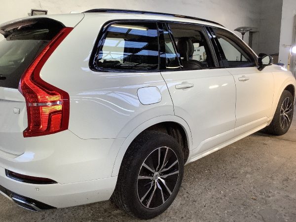 Volvo XC90 T8 Plug-in-Hybrid R Design Expression AWD – Bild 3