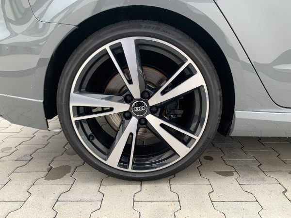 Audi RS 3 Sportback S tronic quattro – Bild 12
