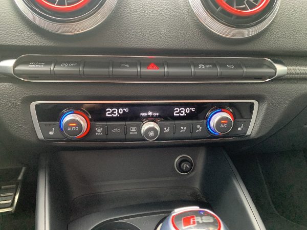 Audi RS 3 Sportback S tronic quattro – Bild 9