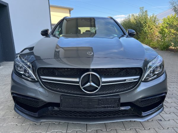 Mercedes-Benz C 63 AMG S T