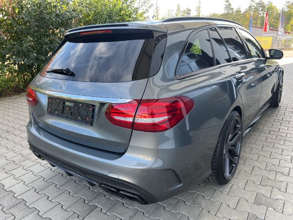 Mercedes-Benz C 63 AMG S T – Bild 5