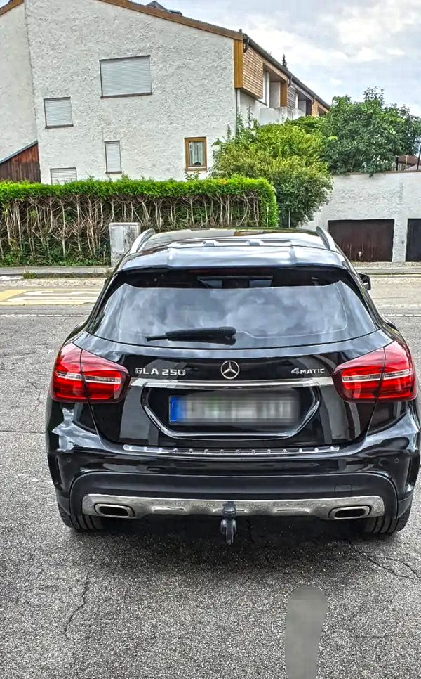 Mercedes-Benz GLA 250 4Matic – Bild 5