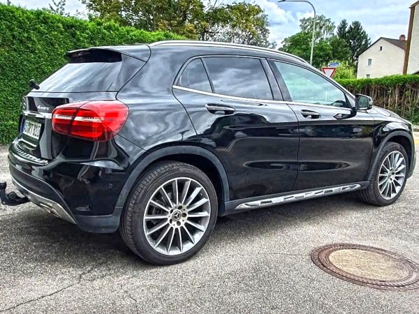 Mercedes-Benz GLA 250 4Matic – Bild 4