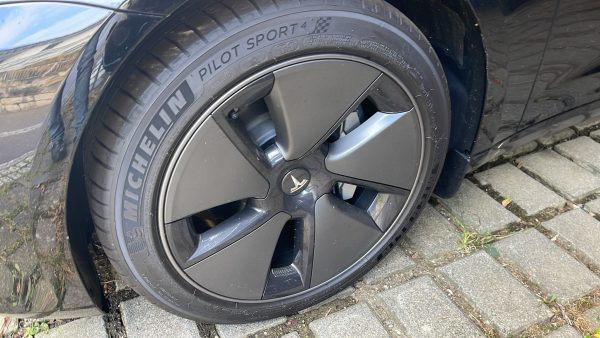 Tesla Model 3 Reichweite Plus Hinterradantrieb – Bild 16
