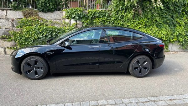 Tesla Model 3 Reichweite Plus Hinterradantrieb – Bild 2