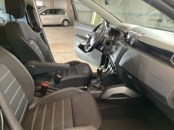 Dacia Duster 1.6 SCe Prestige 4x4 – Bild 9